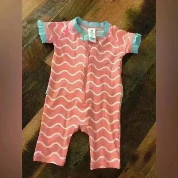 Tucker + Tate swimsuit size 9m - Picture 1 of 4